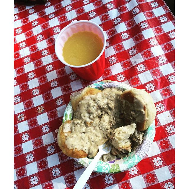 @shaynesanderson's Texas Biscuits and Gravy are made of magic!! #wdscamp