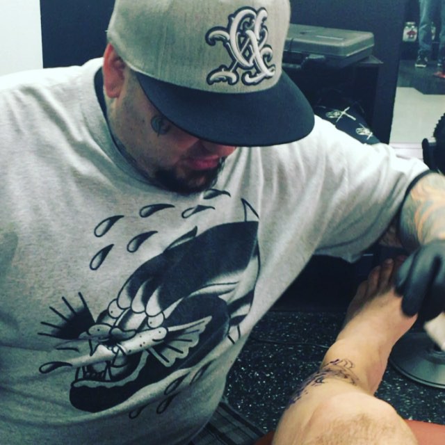 In session with @jonleightontattoo. #ink #therapy #tattoo
