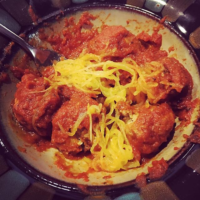 Spaghetti Squash and Meatballs. DUDE! #delicioso #ohmygoodness