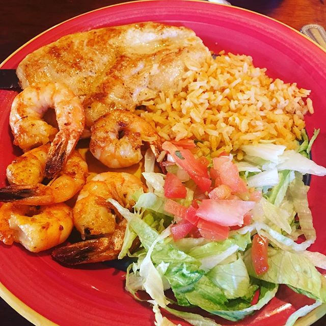 Grilled chicken and shrimp with a bit of yellow rice. #drecipes #refuel